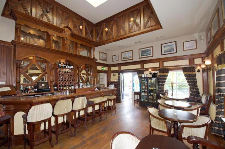 Island View Hotel Malahide Bagian luar foto